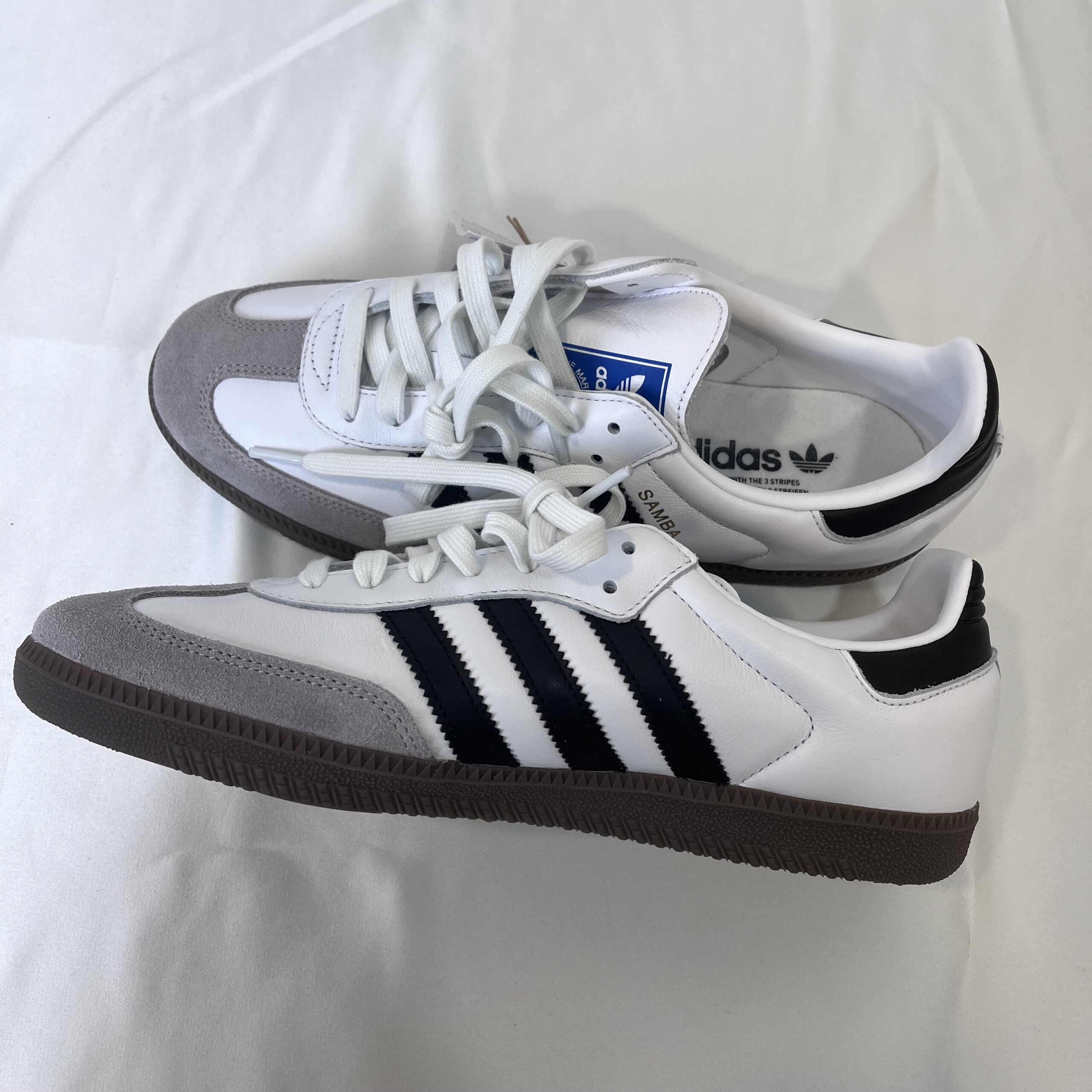 【開箱】adidas Samba OG｜今年爆紅的德訓鞋，磨腳、版型、穿搭一次聊透