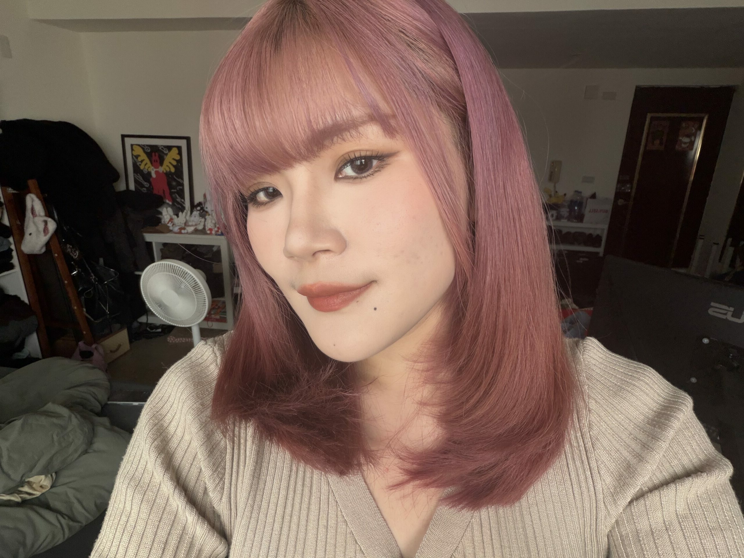 黃金雙萃精華粉底液8小時實測真的有嚇到我！克蘭詩把黃金雙萃精華直接做成粉底？！